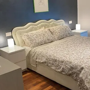 https://achille-apartment.it-lombardy.com